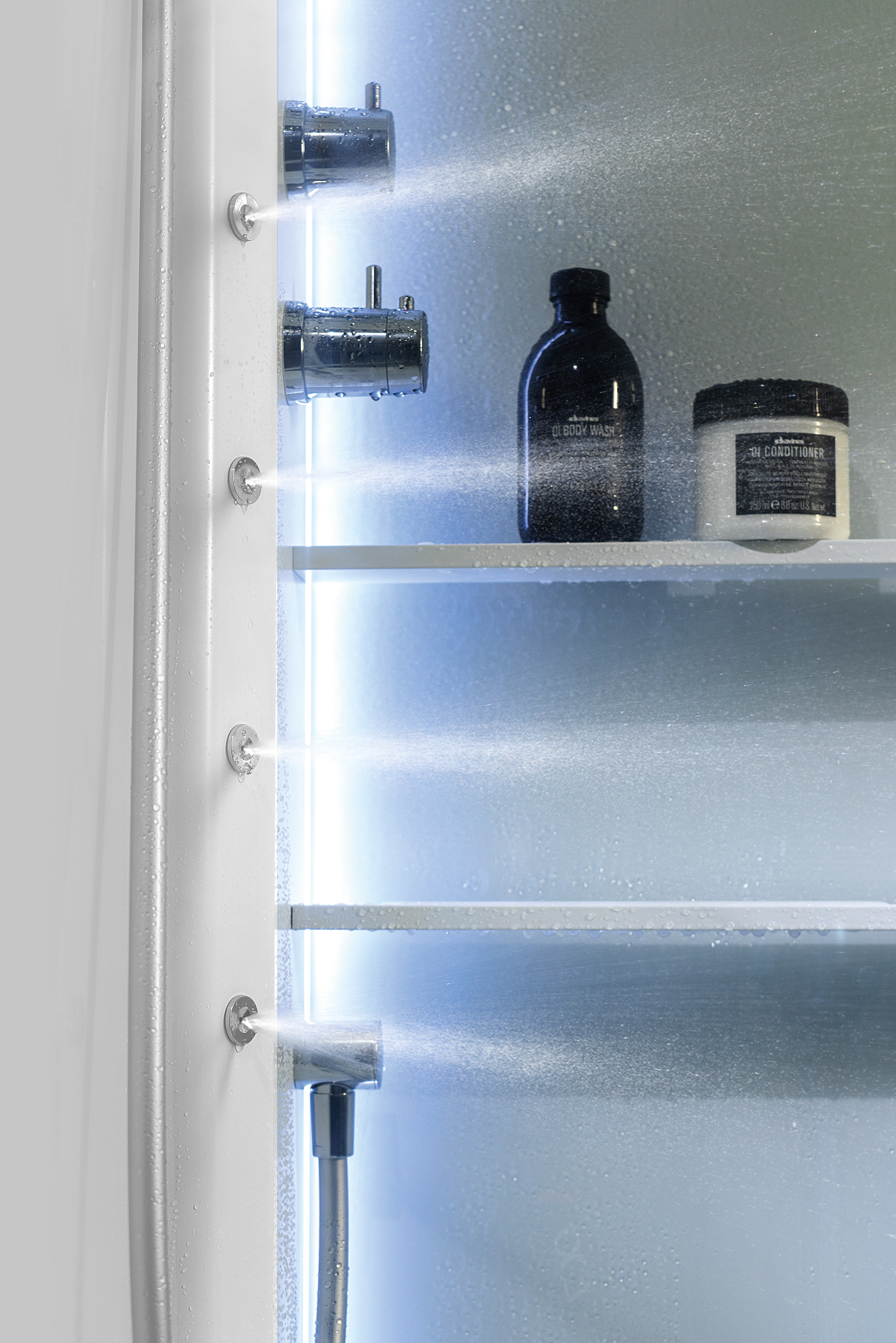 FotoOntspannen in je eigen badkamer met Novellini